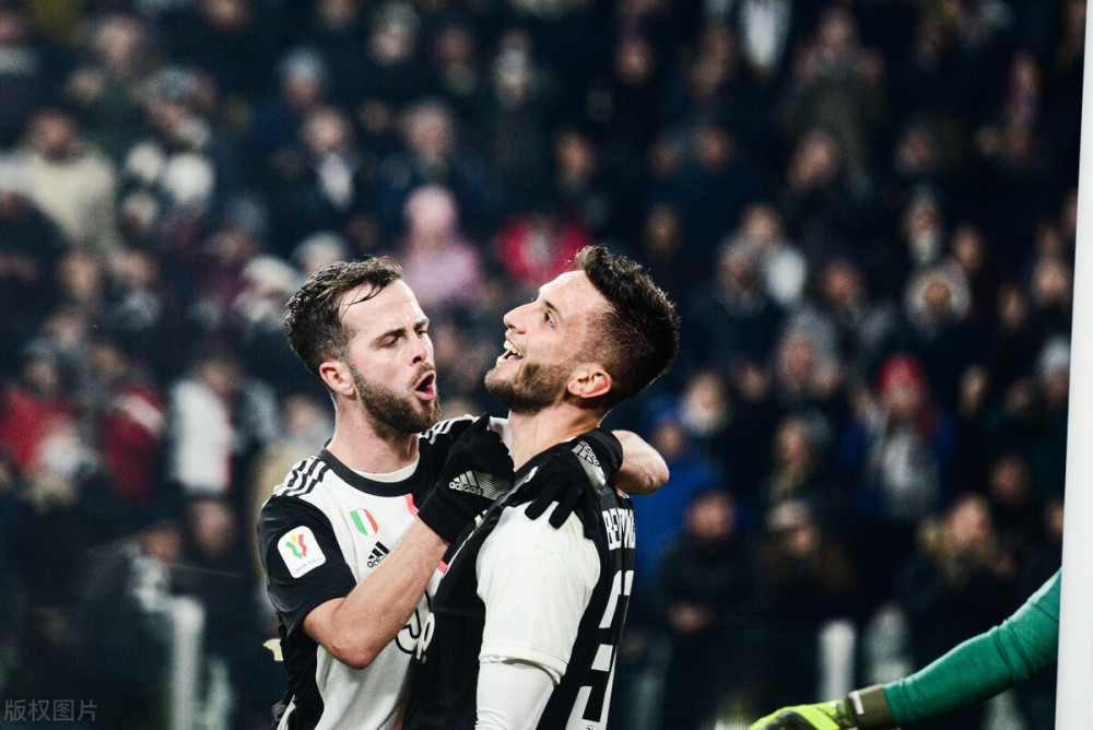 不仅是她个 不仅是她个