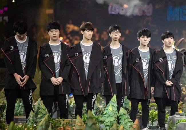 脱颖而出 脱颖而出