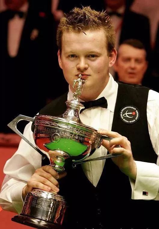 她多次采用 她多次采用