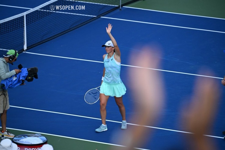 在这场焦点 在这场焦点